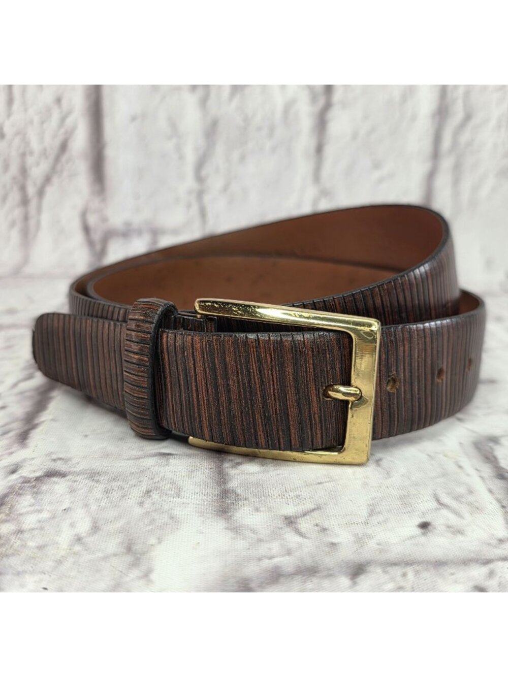 Trafalgar Leather Belt Men Size 32 Brown Gold Buckle Ribbed Texture Made In USA